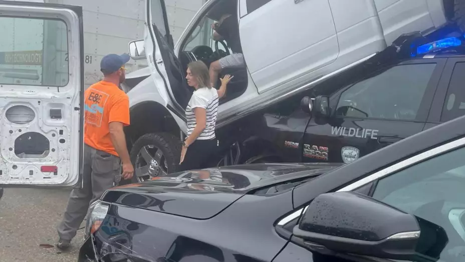 Al menos siete personas muertas y 158 carros implicados en choque masivo en Luisiana