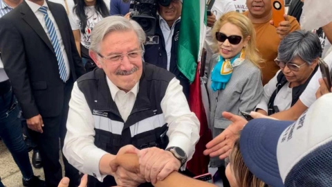 El Ministro Luis María Aguilar llega a plantón de trabajadores del Poder Judicial