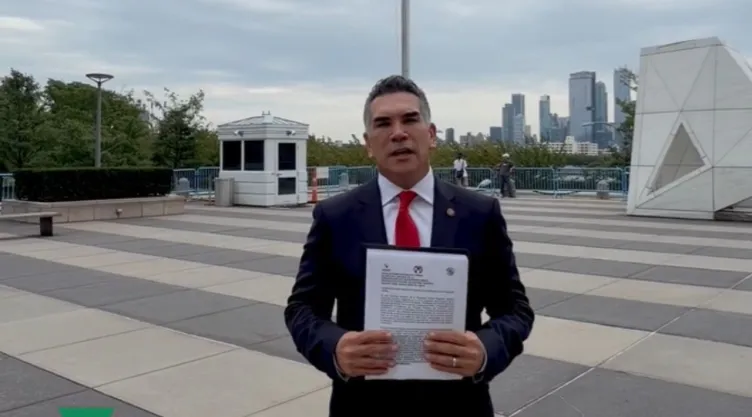Denuncia al gobierno de Morena por intento de censura y vínculos con el narcotráfico.
