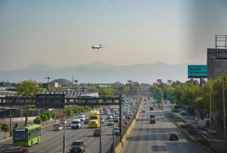 Suspenden carril reversible de Circuito Interior por operativo en Basílica de Guadalupe