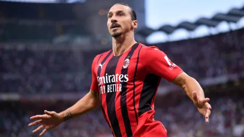 Zlatan Ibrahimovic con la camiseta del Milan