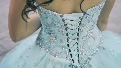 Quinceañera se desmaya en pleno vals, fallece en el hospital