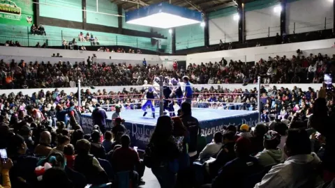 lucha libre en la arena querétaro.jpg