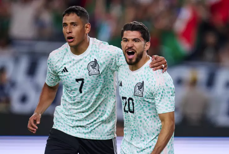 Henry Martín y Luis Romo festejan gol de México vs Haití Copa Oro