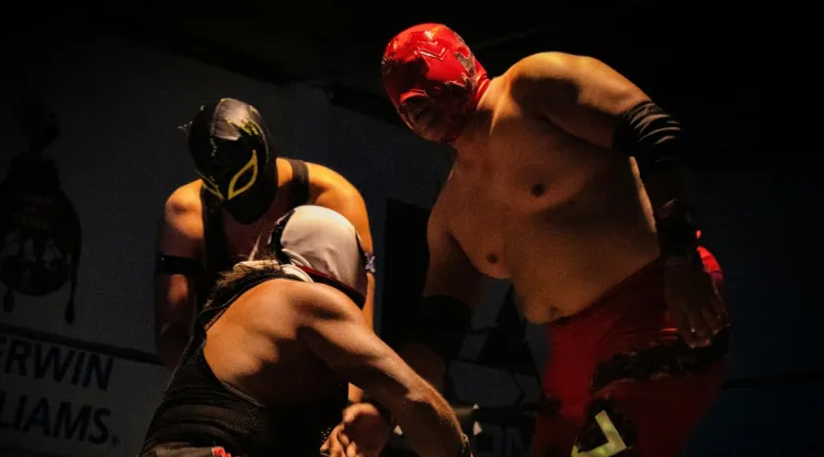 bandido-mejor-luchador-mexicano-momento-rinde-arenas-pequeñas.jpg