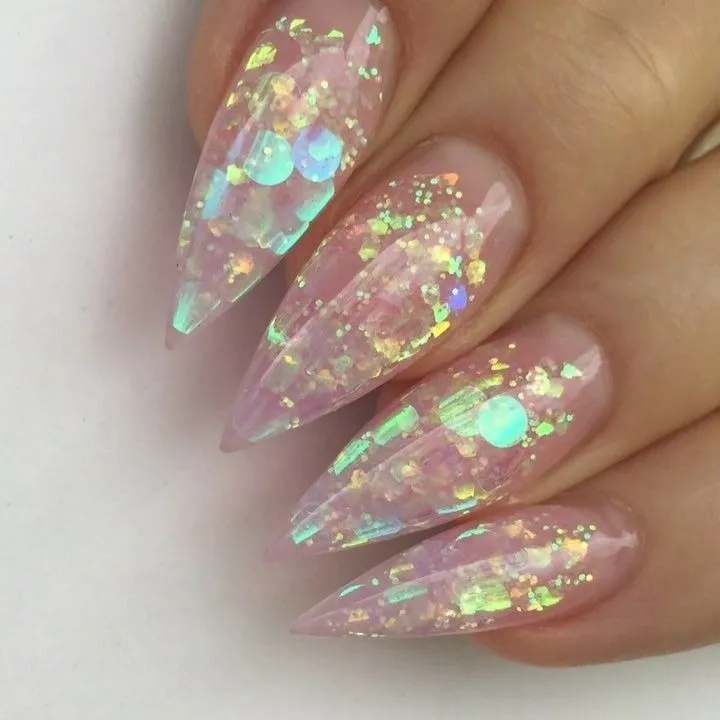 9 modelos de manicura transparente que quedan para cualquier ocasión: uñas cortas o largas se ven bien