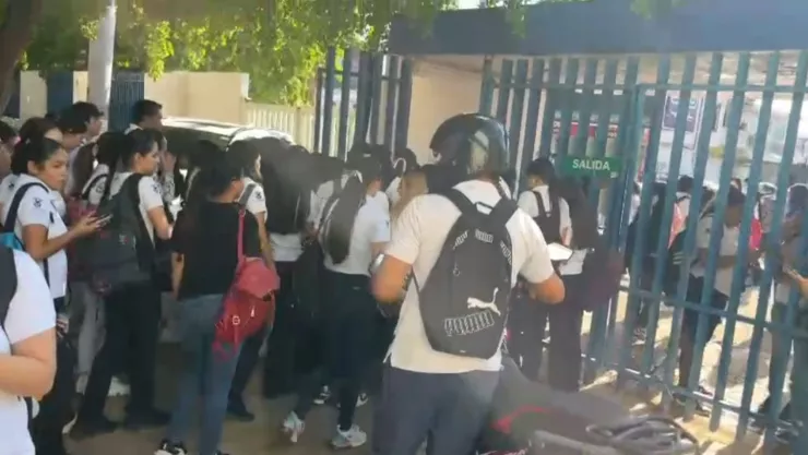 UAS suspende clases por narcobloqueos en Culiacán, Sinaloa hoy 29 de agosto.jpg