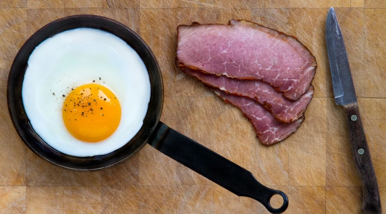 La pregunta en si comer más carne o más huevo aporta a aumentar masa muscular