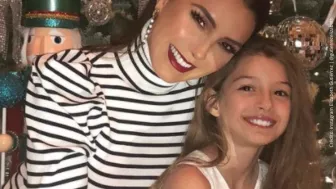 Elizabeth Gutiérrez con su hija. .jpg