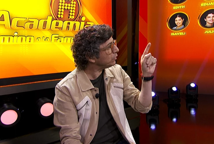 H&eacute;ctor Mart&iacute;nez explota “hay que tener una opini&oacute;n propia”