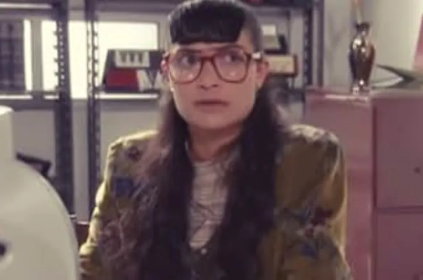 Betty demostró que se puede conquistar al tipo más guapo de la oficina sin operarse la nariz, sin ponerse brackets y sin dejar de usar ese suéter verde traumático.