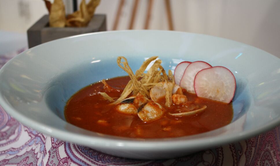 Caldo de pescado y almeja
