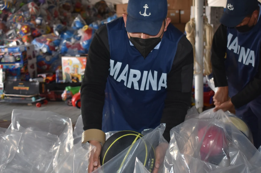 ¡La Secretaría de Marina sigue presente para ayudar a la misión del Juguetón Azteca!
