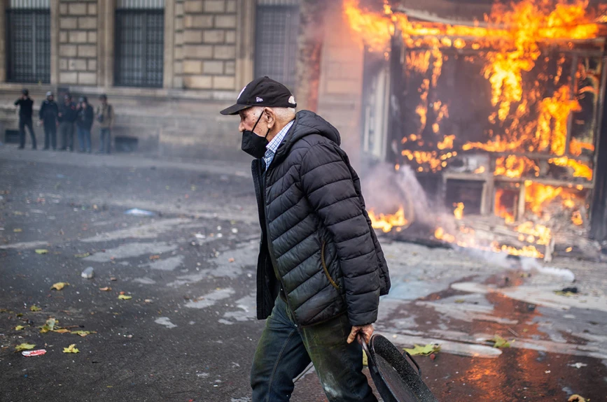 francia_manifestantes_desmanes.jpg