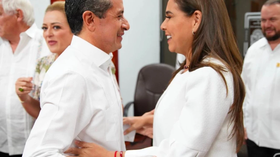 noticiascarlos-joaquin-rindio-sexto-informe-gobierno.jpeg