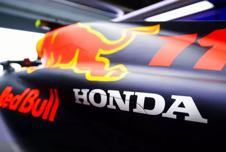 Nuevo auto de Checo Pérez