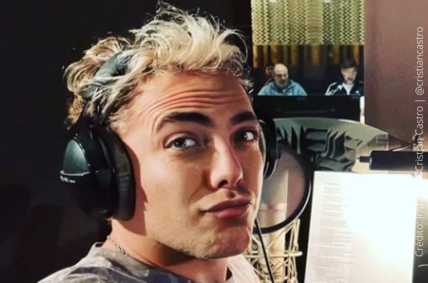 Cristian Castro en el estudio..jpg