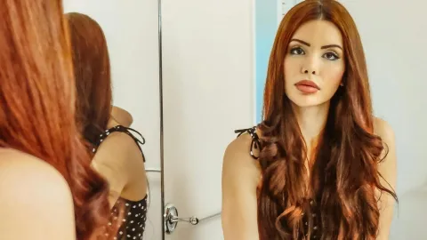 3 cortes de pelo para mujer de 50 a 60 años para quitar el frizz en temporada de calor de este 2026 Bon Invertido Blunt Recto y Pulido