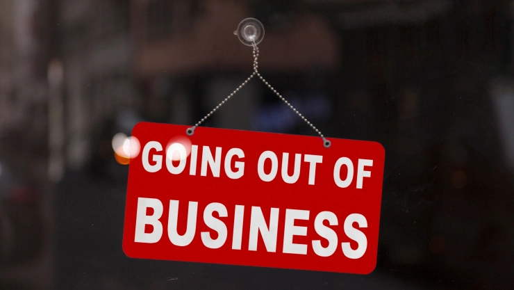 Letrero que dice “going out of business”