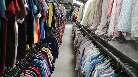 Tianguis en CDMX que cuesta m&aacute;s caro que Shein