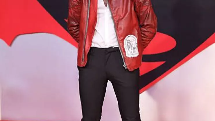 ezra-miller-arrives-for-the-european-premiere-of-batman-v-superman-picture-id517031792