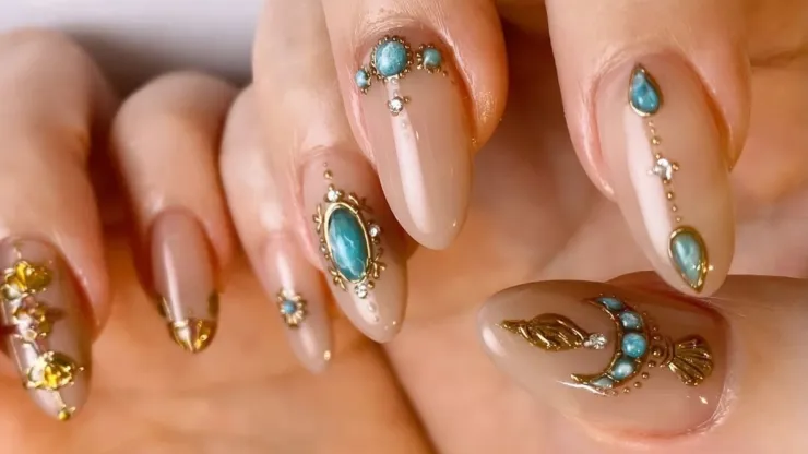 uñas boho chic coachella 2026
