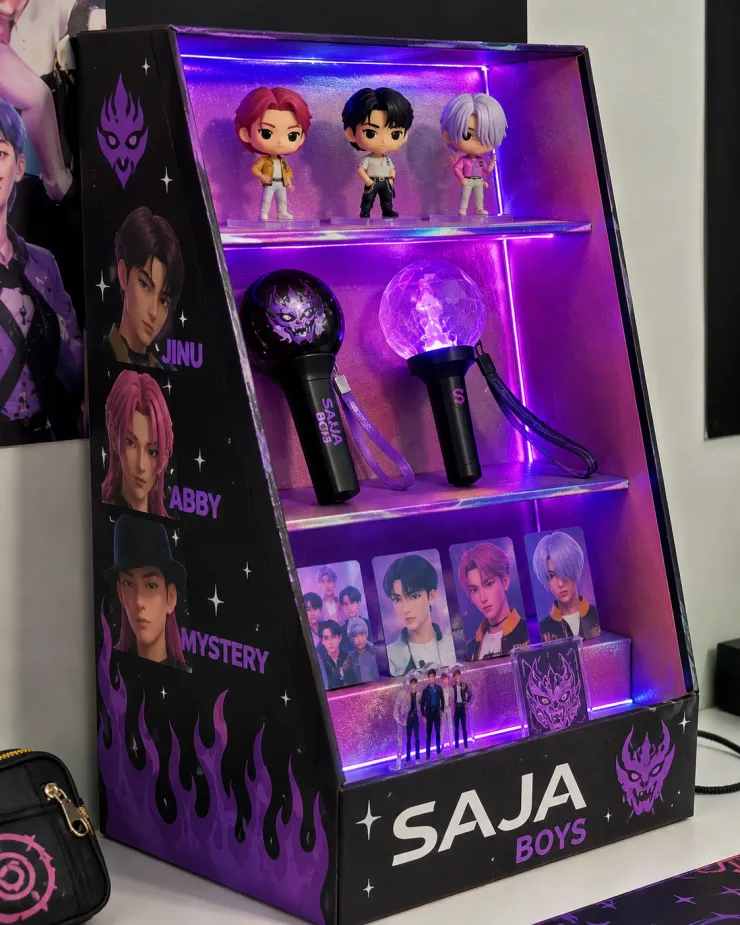 Estantería de los Saja Boys