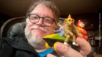 Guillermo del Toro selfie.jpg