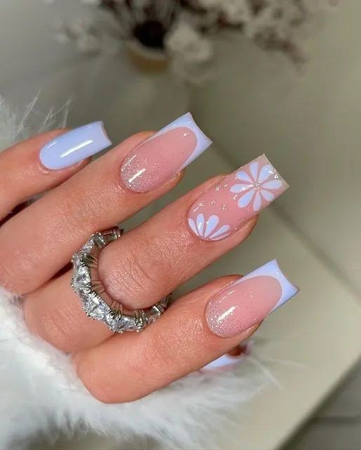 39 diseños de uñas que puedes usar en rubber y se verán elegantes: en cuadradas o almendradas