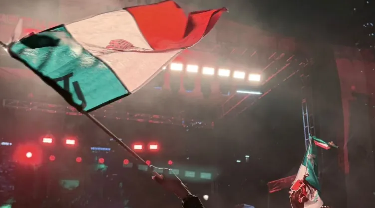 Festejos en el angel de la indepedencia