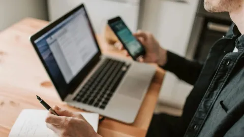 ¿Cómo bloquear llamadas de números desconocidos en mi celular?