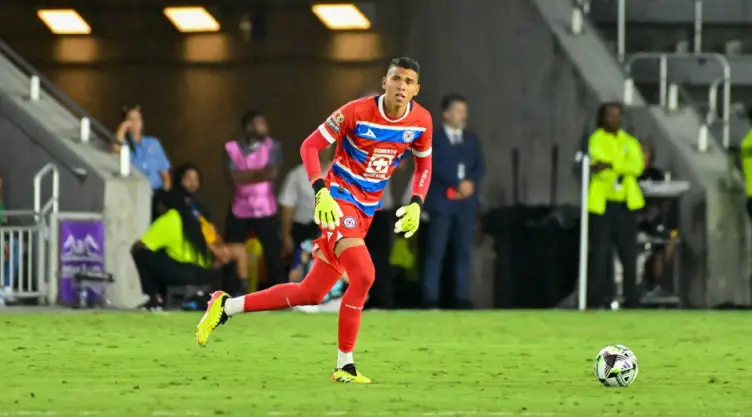 Kevin Mier no está atravesando un buen momento con Cruz Azul