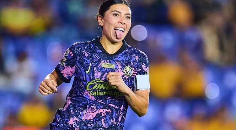 Kiana Palacios festeja gol con América Femenil