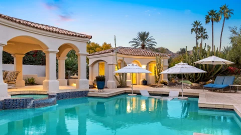 Una niña murió ahogada en una piscina de Texas