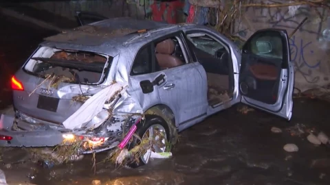 VIDEO: Menor a bordo de camioneta fue arrastrada por corriente del Arroyo Seco en Zona Metropolitana de Guadalajara