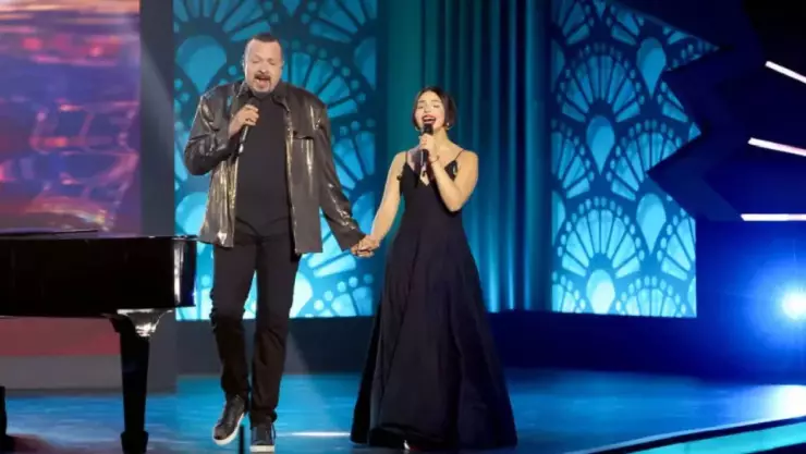 Pepe Aguilar defiende a Ángela Aguilar tras las recientes declaraciones de Cazzu