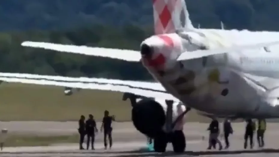 Suspenden vuelos en Bérgamo tras muerte de hombre en pista de despegue