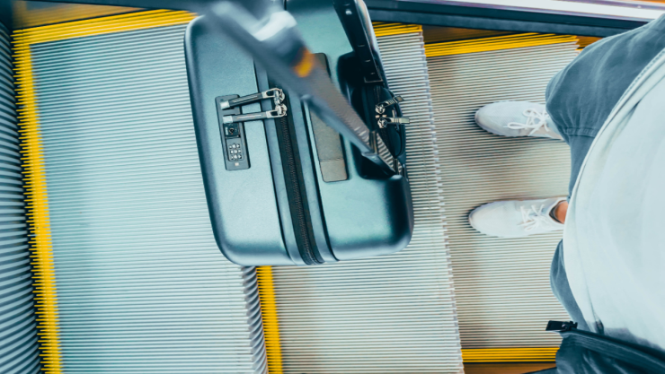 Esta es la razón por la que jamás debes poner una cinta para reconocer tu maleta