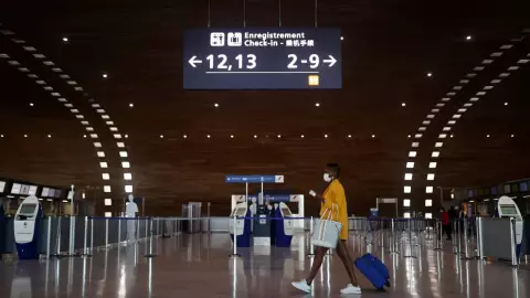 francia suspende vuelos brasil.jpg