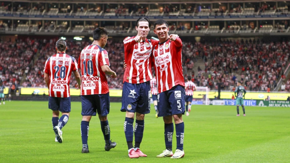 Bryan González Chivas