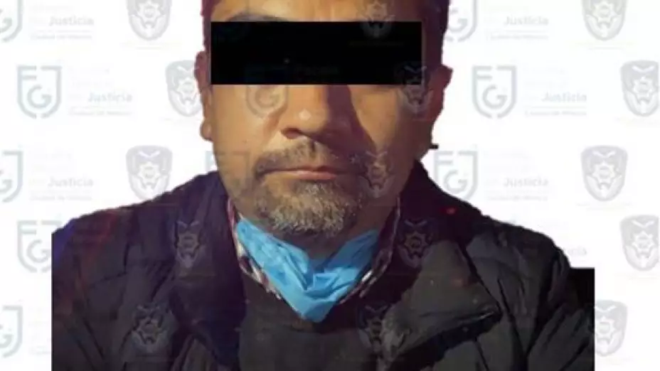 B010ZZ EXSERVIDOR PÚBLICO DETENIDO.jpg