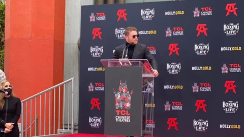 Canelo &Aacute;lvarez