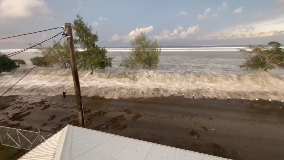 tsunami en Tonga