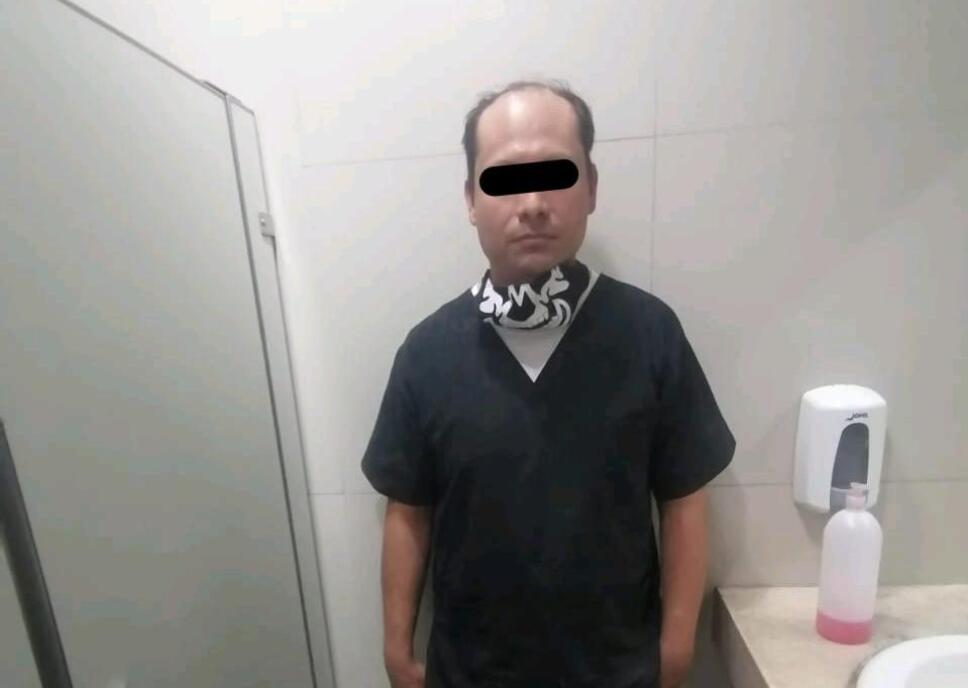 detienen-sujeto-arrastraba-perrito-automóvi-ecatepec.jpeg