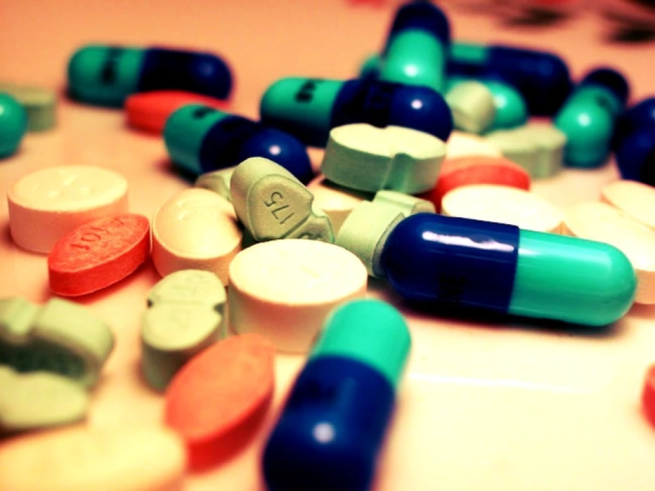 Cofepris intenta detener el mercado ilegal de medicamentos