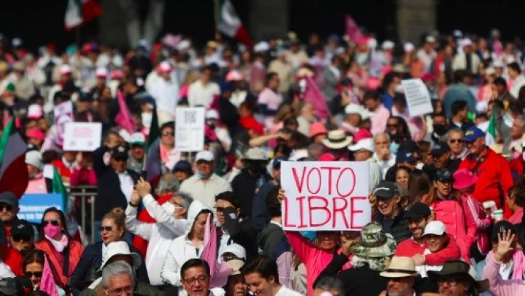 Más de 90 mil personas se unieron a la Marcha por la Democracia este 18 de febrero