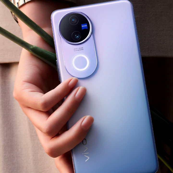Llega a México vivo V50: diseño icónico, baterías de larga duración y fotos más profesionales