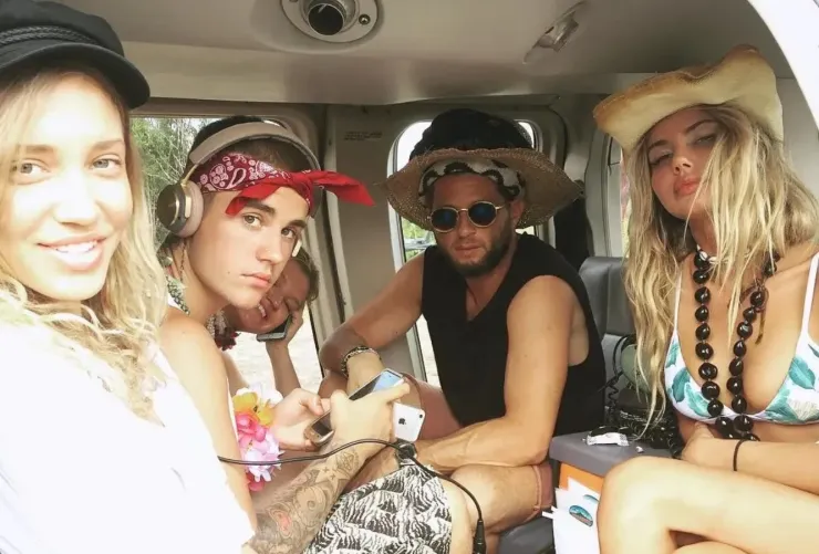 Sahara Ray & Justin Bieber.png