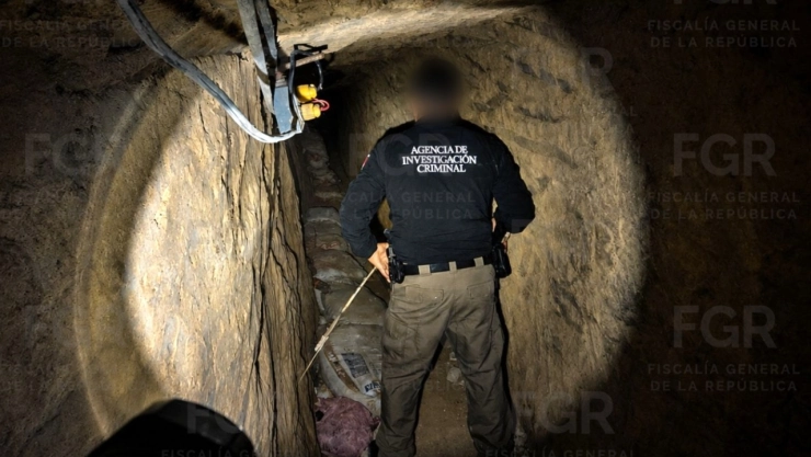aseguran-tunel-para-robo-hidrocarburo-en-santa-catarina-nuevo-leon-decomisan-205-mil-litros.jpg