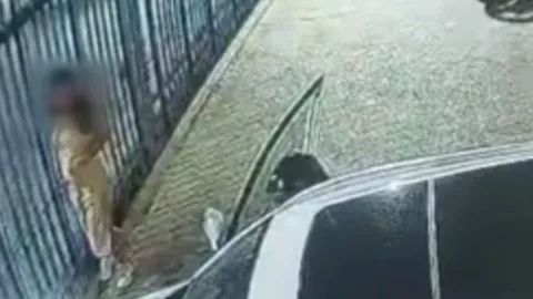 Terror en las calles sujetos fuertemente armados roban camioneta a mujer embarazada VIDEO SENSIBLE.jpg